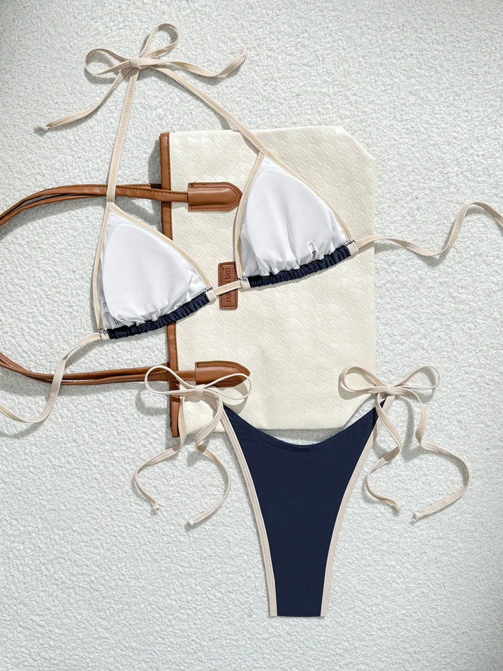 Bikini Trójkątne w Morskiej Błękicie z Kontrastowym Wykończeniem – Minimalistyczny Zestaw 2-częściowy do Wiązania