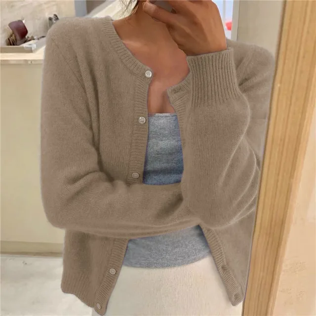Kardigan Damski Miękki Sweter o Luźnym Kroju i Ponadczasowym Stylu