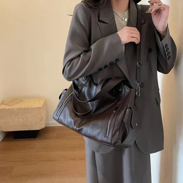 Skórzana Torba Na Ramię W Eleganckim Stylu