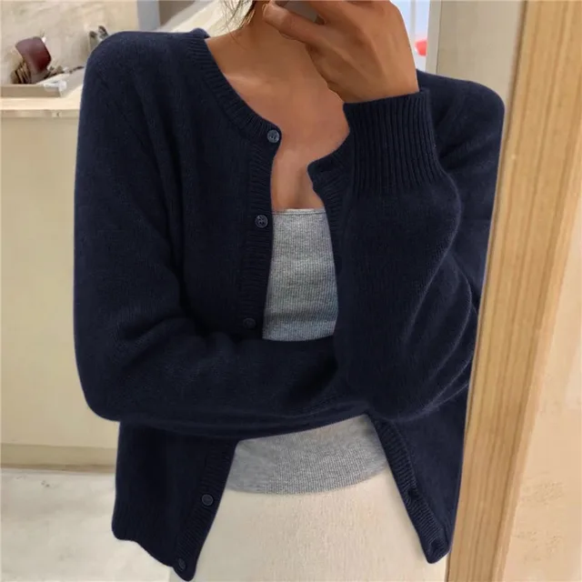 Kardigan Damski Miękki Sweter o Luźnym Kroju i Ponadczasowym Stylu