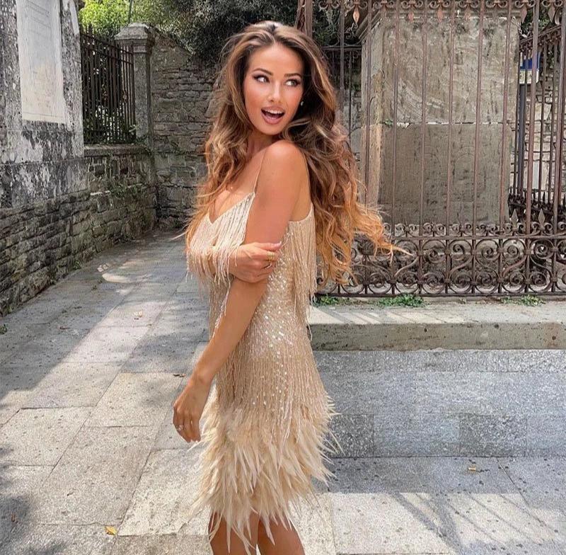Luksusowa Mini Sukienka z Piórami W Eleganckim Stylu