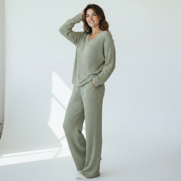 Komfortowy Dwuczęściowy Zestaw Loungewear Damski – Prążkowany Dres