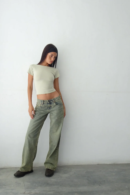 Jeansy z Niskim Stanem W Modnym Stylu
