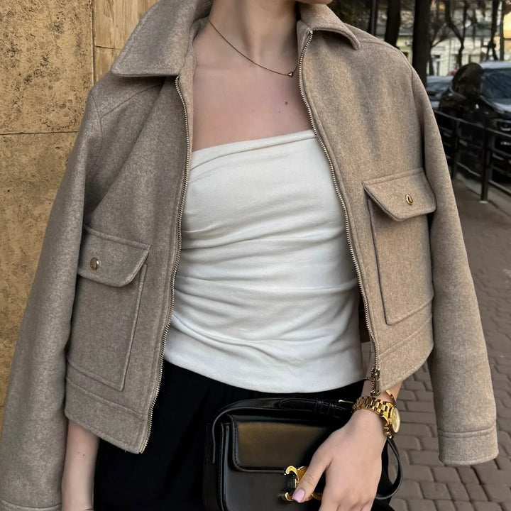 Kurtka Bomber Damska Krótka z Zamkiem z Przodu i Kieszeniami