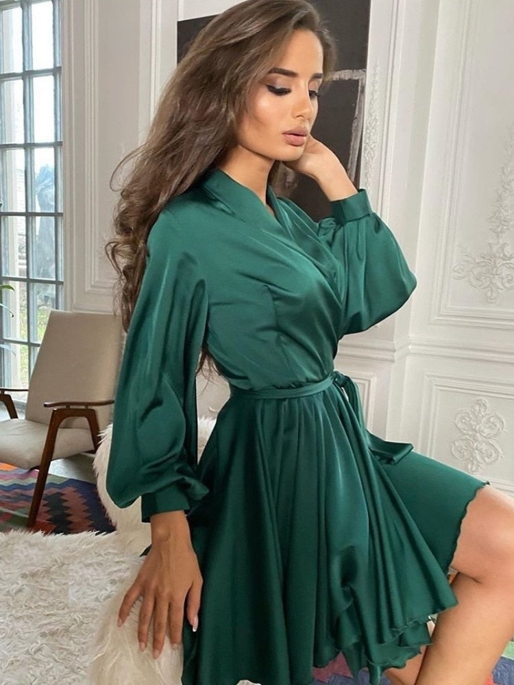 Satynowa Sukienka Damska Na Eleganckie Okazje