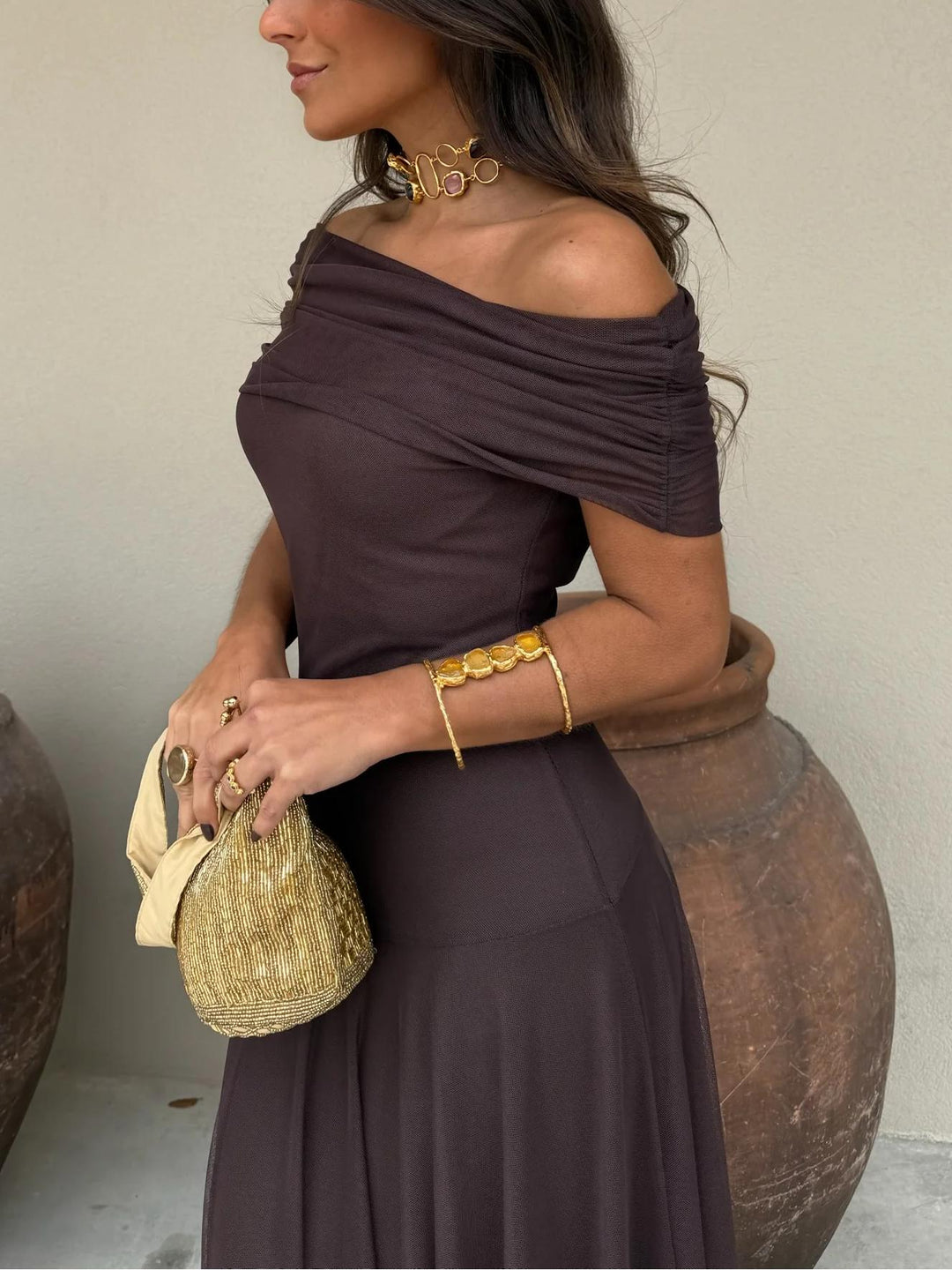 Sukienka Maxi Elegancka Dla Kobiet Na Wesele z Modnym Wykończeniem