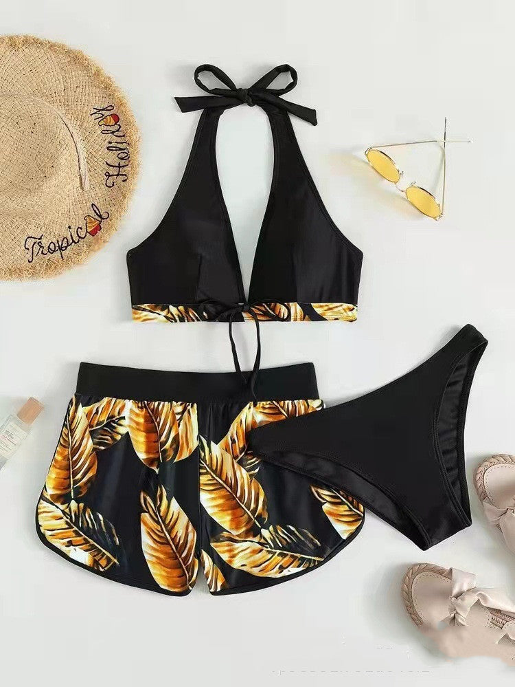 Trzyczęściowy Bikini z Halter Topem i Dopasowanymi Szortami